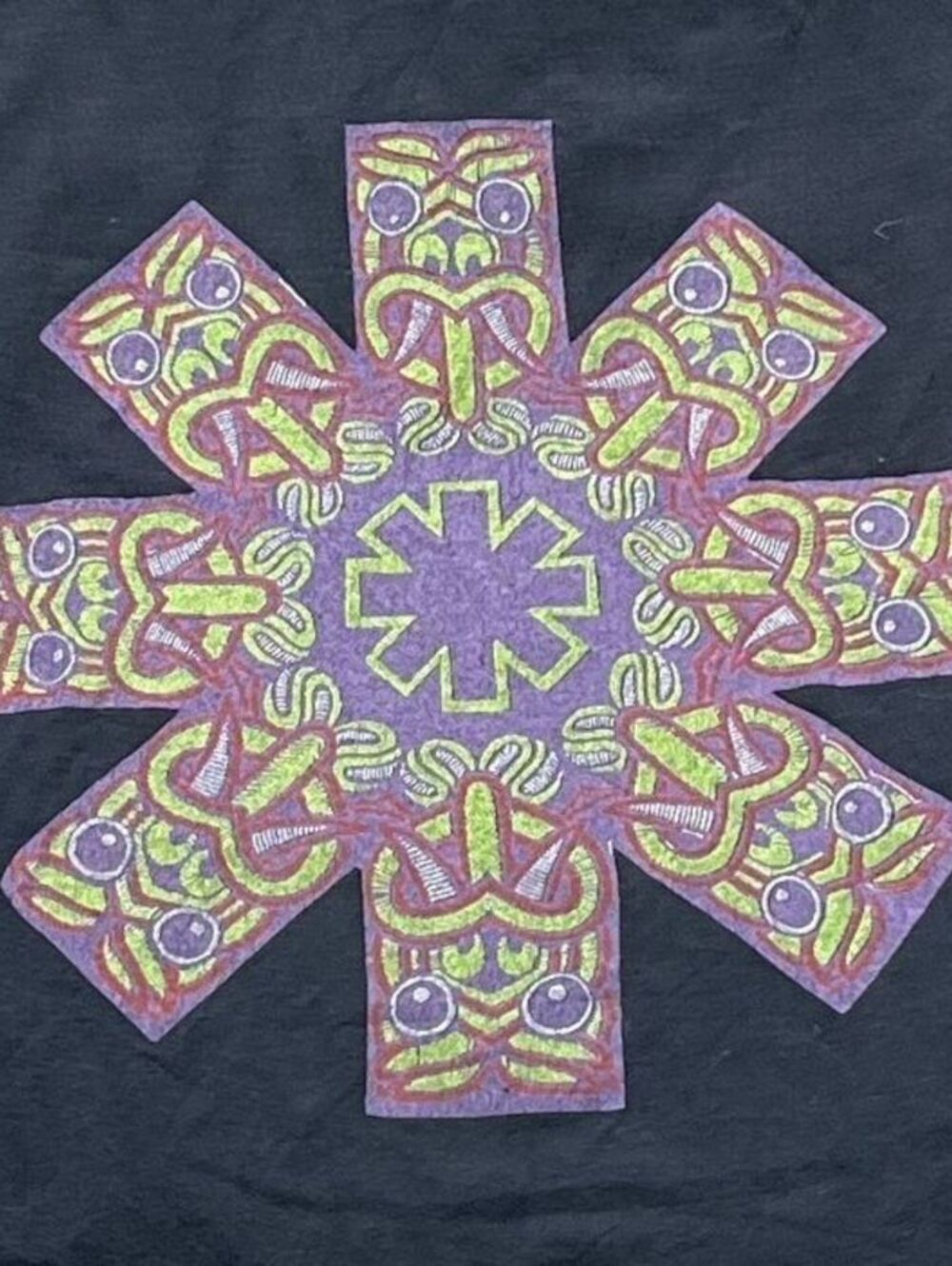 Red Hot Chili Peppers Preowned XL Long Sleeve Cropped T-shirt